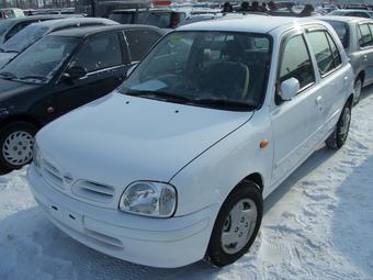 2002 Nissan March