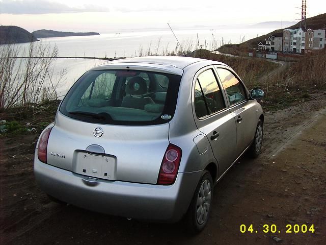 2002 Nissan March