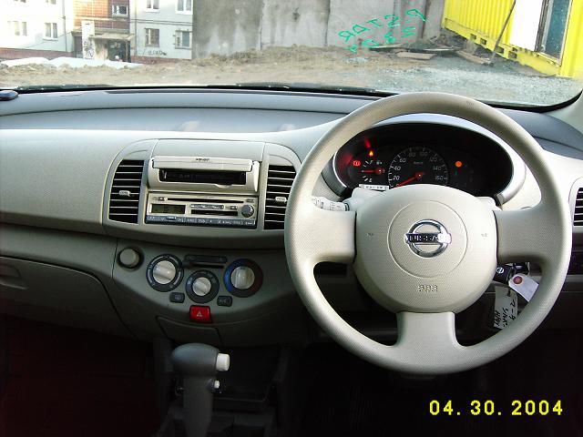 2002 Nissan March