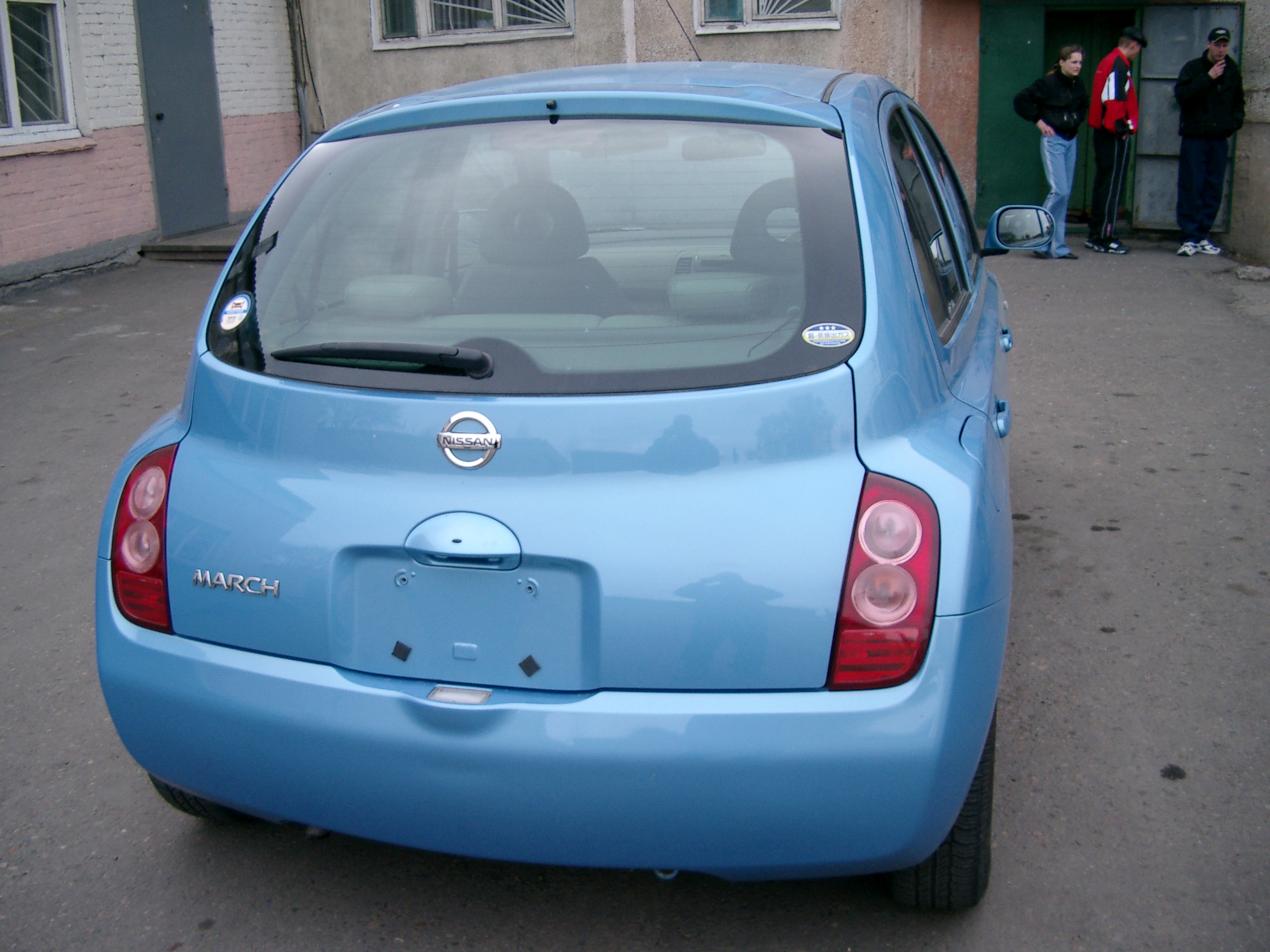 2002 Nissan March