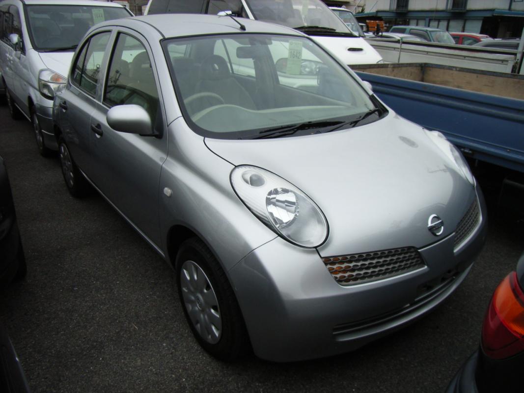 2002 Nissan March