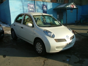 2002 Nissan March