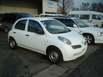 2002 Nissan March