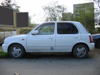2002 Nissan March