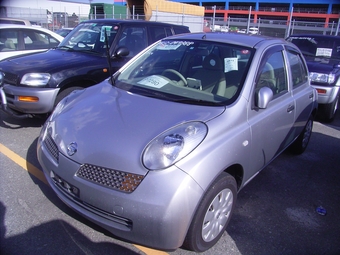 2002 Nissan March