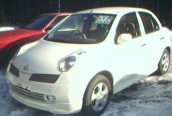 2002 Nissan March