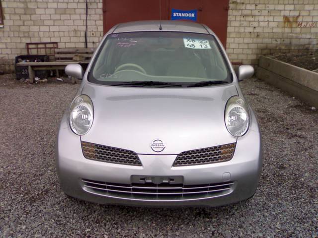 2002 Nissan March