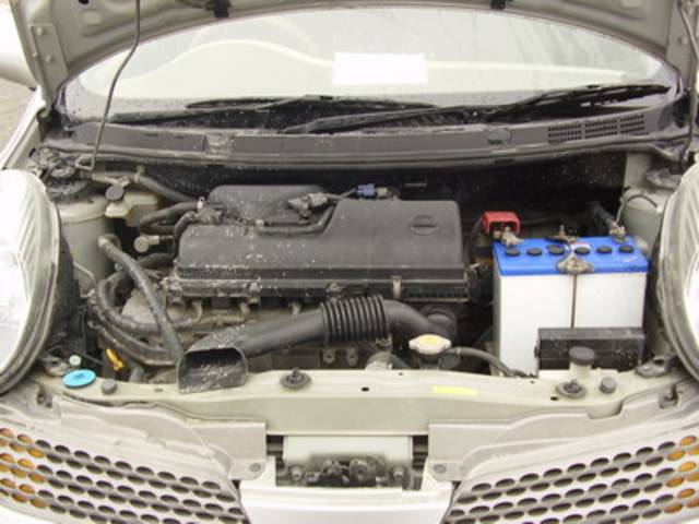 2002 Nissan March