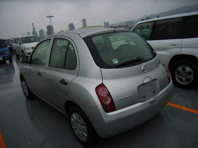 2002 Nissan March