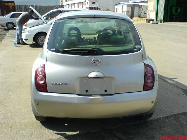 2002 Nissan March