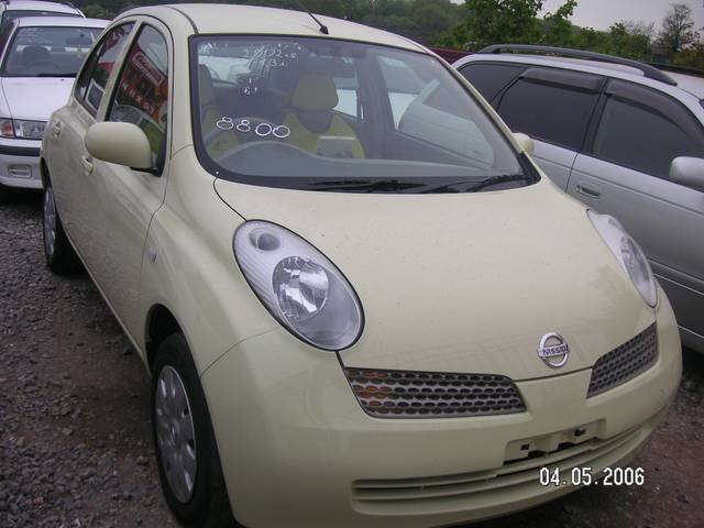 2002 Nissan March