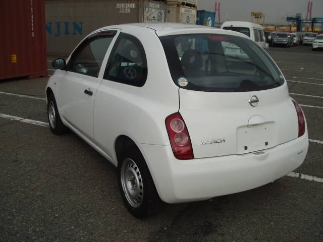 2002 Nissan March