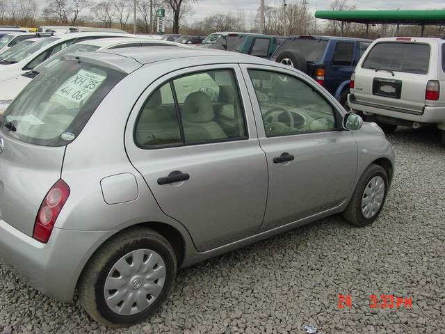 2002 Nissan March