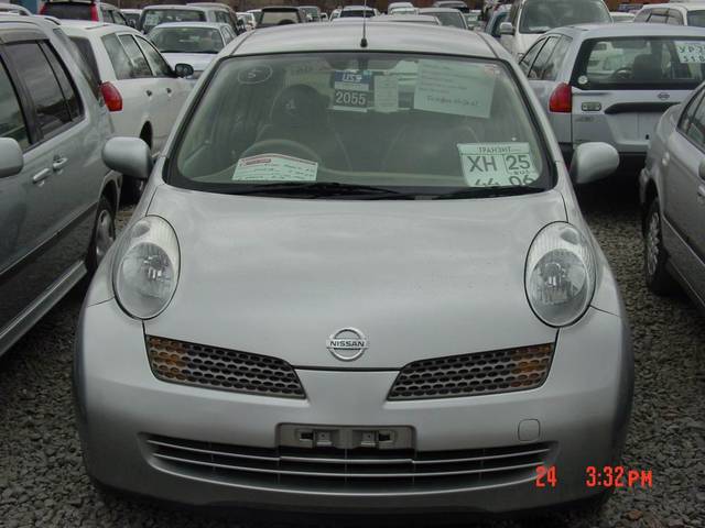 2002 Nissan March