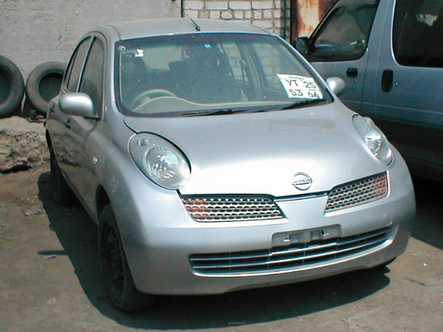 2002 Nissan March