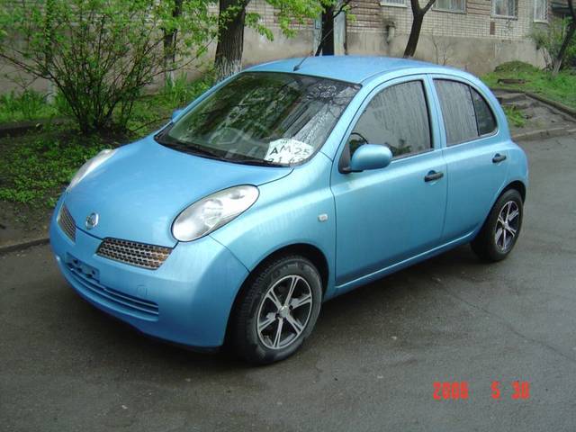 2002 Nissan March