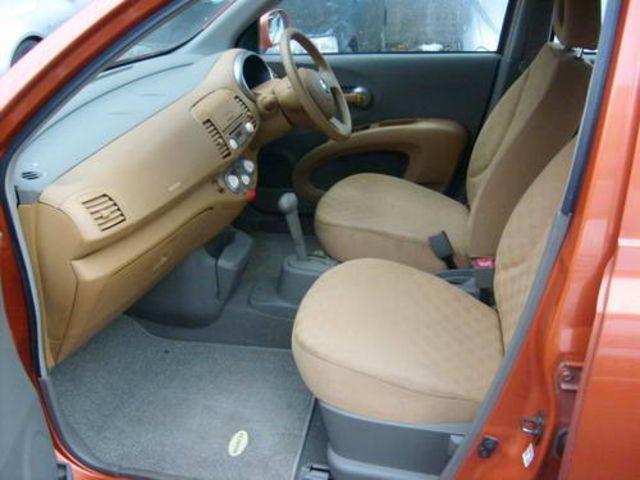 2002 Nissan March