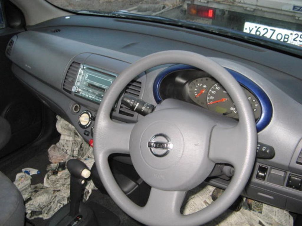 2002 Nissan March