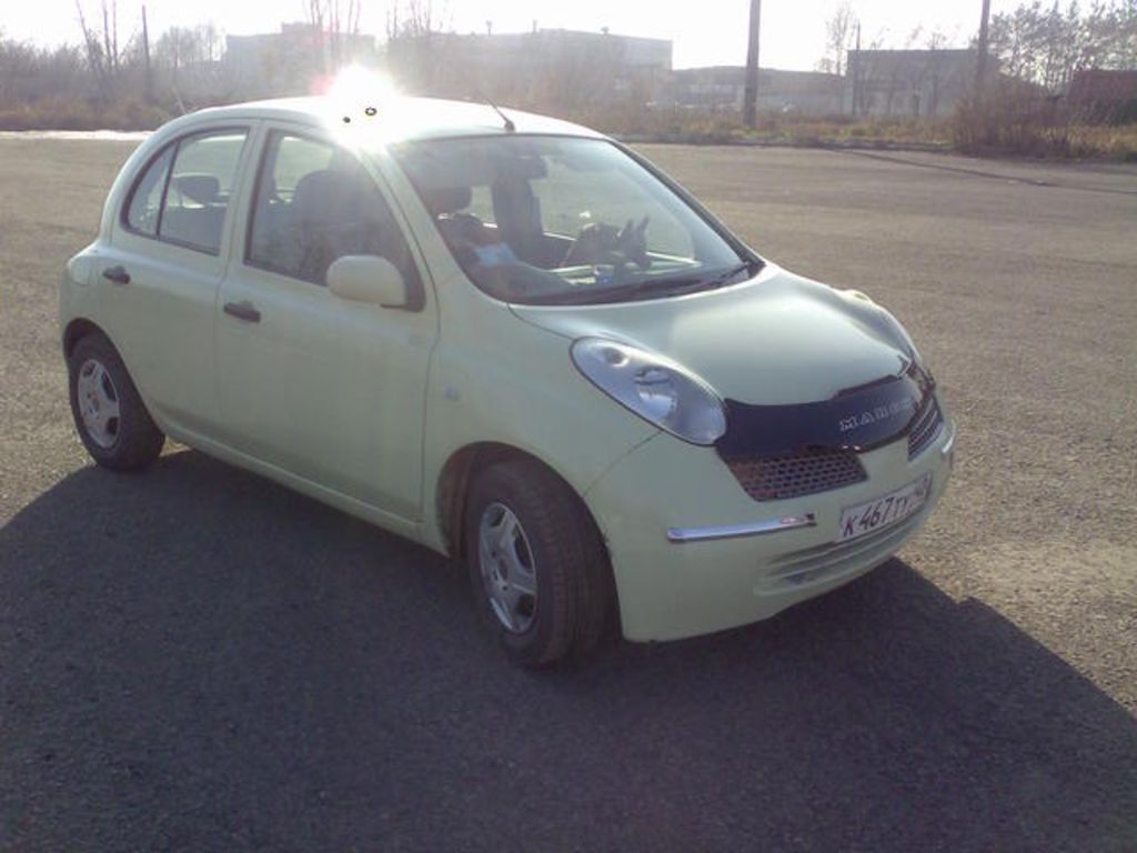 2002 Nissan March