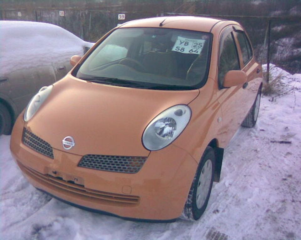 2002 Nissan March