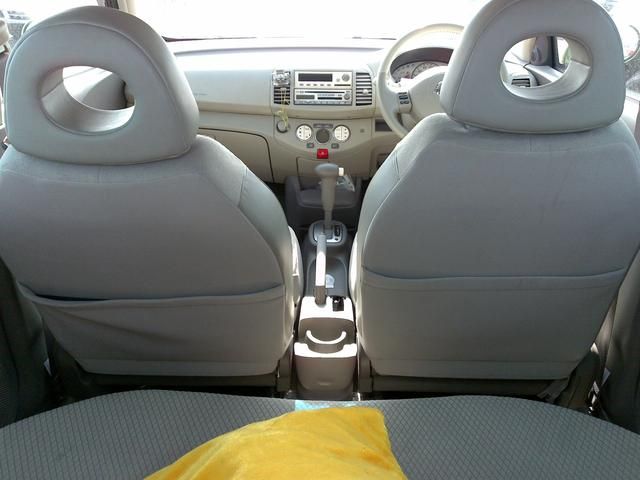 2002 Nissan March