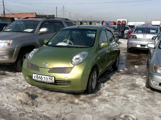 2002 Nissan March