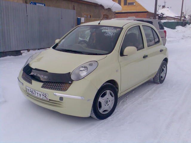 2002 Nissan March