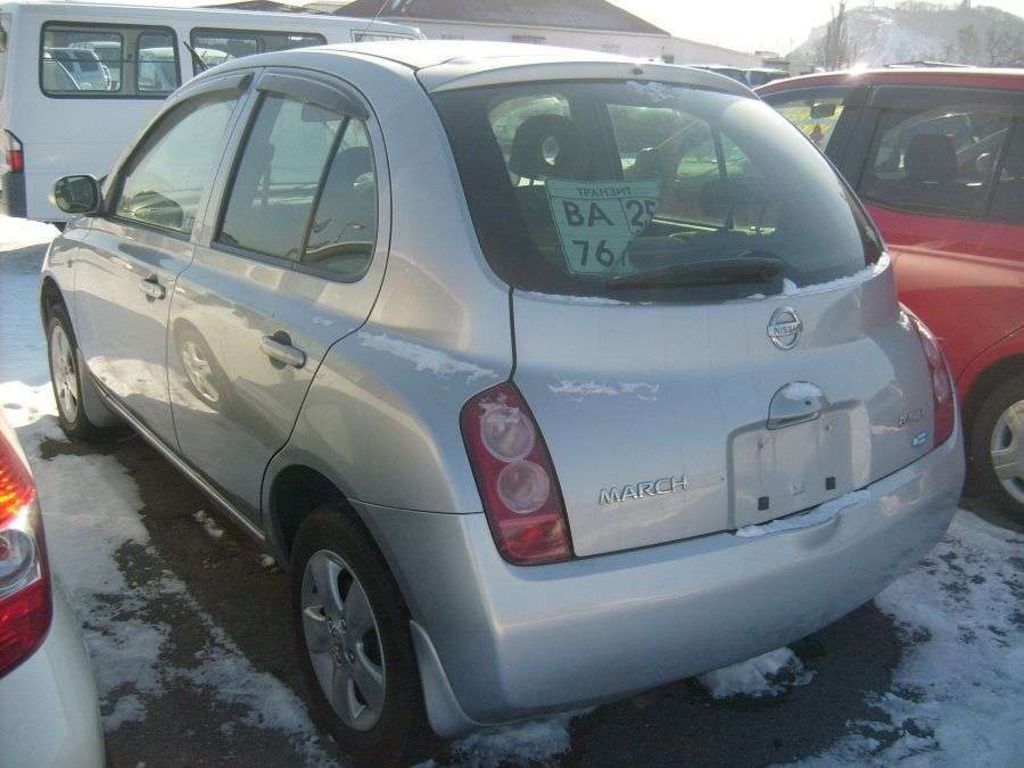 2002 Nissan March