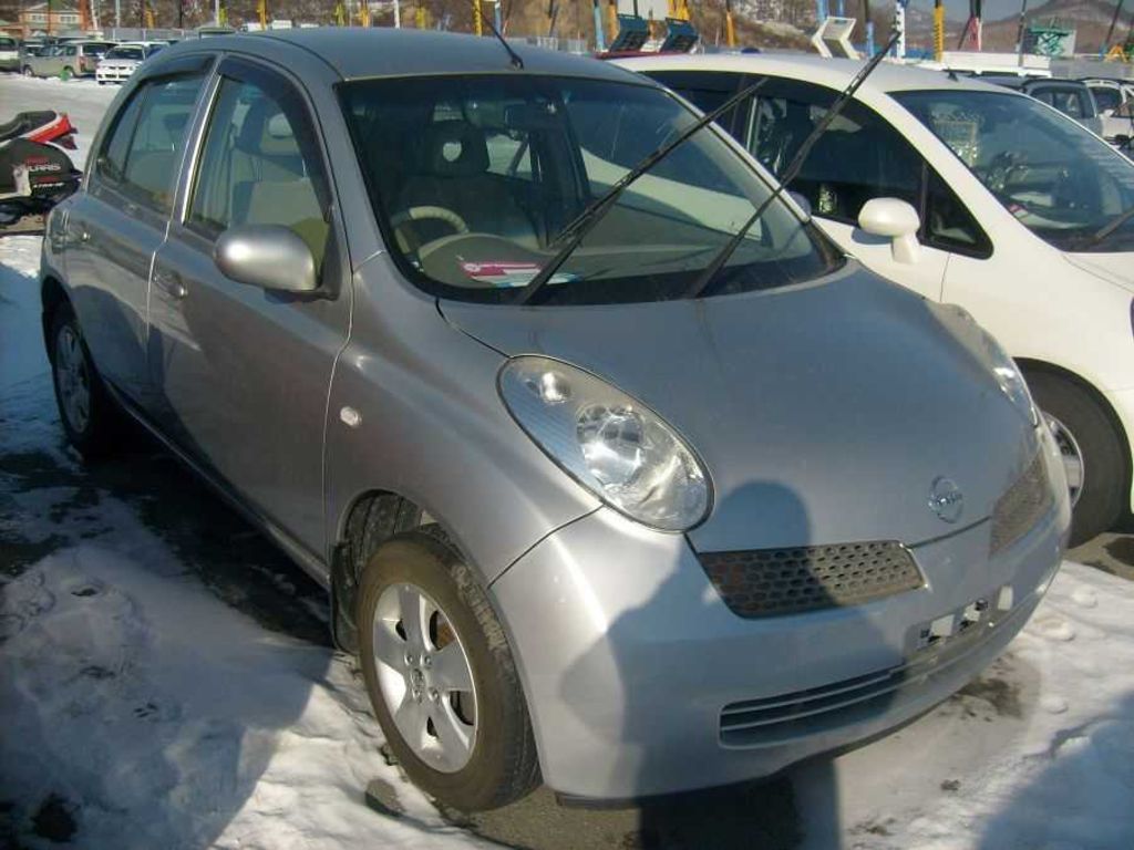 2002 Nissan March