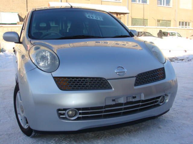 2002 Nissan March