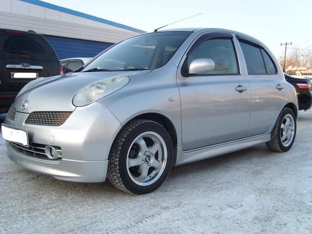2002 Nissan March