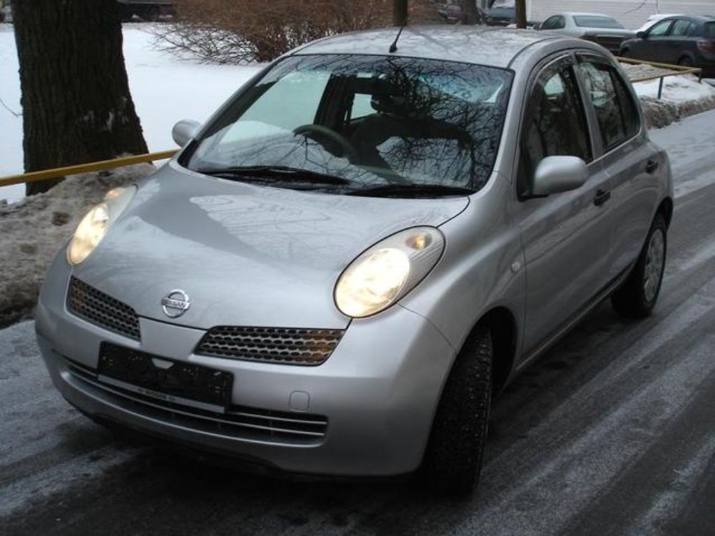 2002 Nissan March