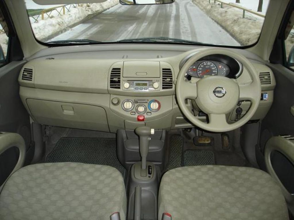 2002 Nissan March