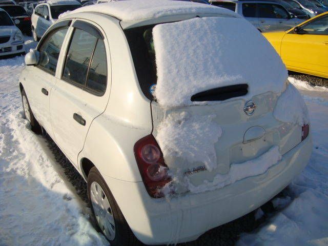 2002 Nissan March
