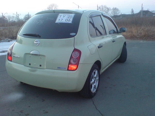 2002 Nissan March