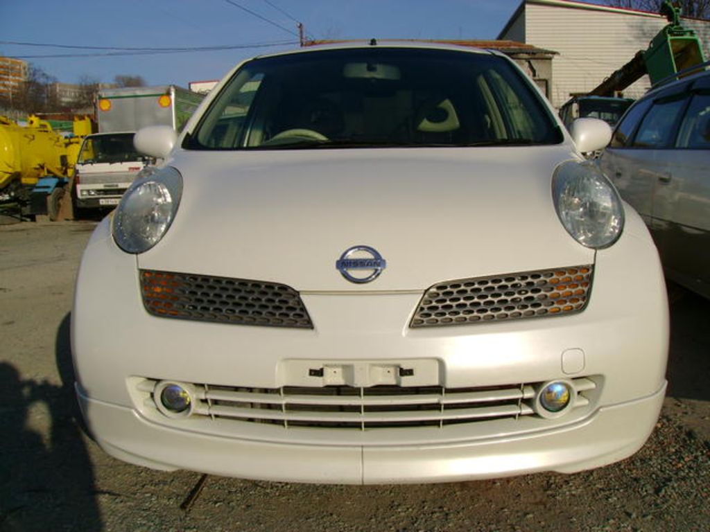 2002 Nissan March