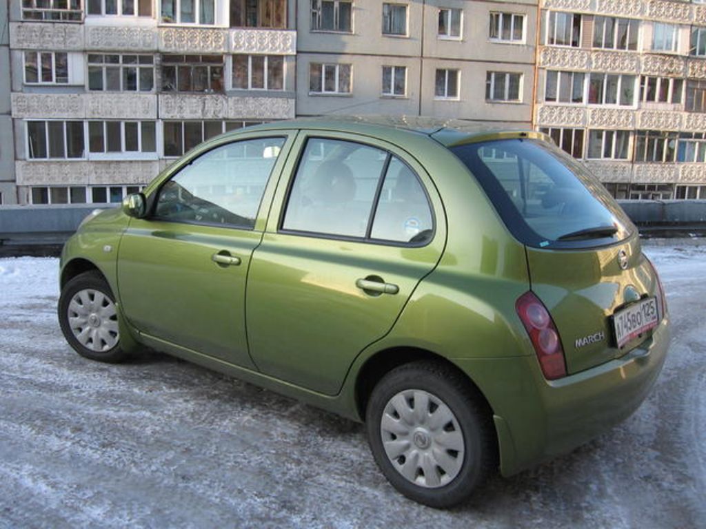 2002 Nissan March