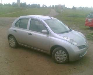 2002 Nissan March