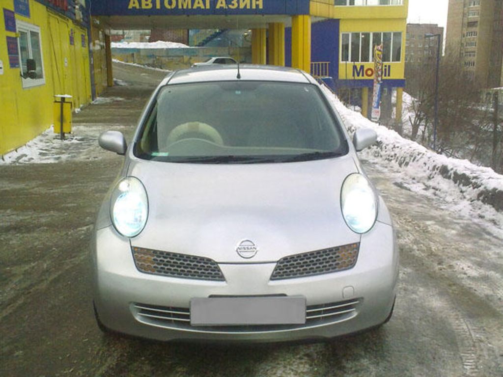 2002 Nissan March