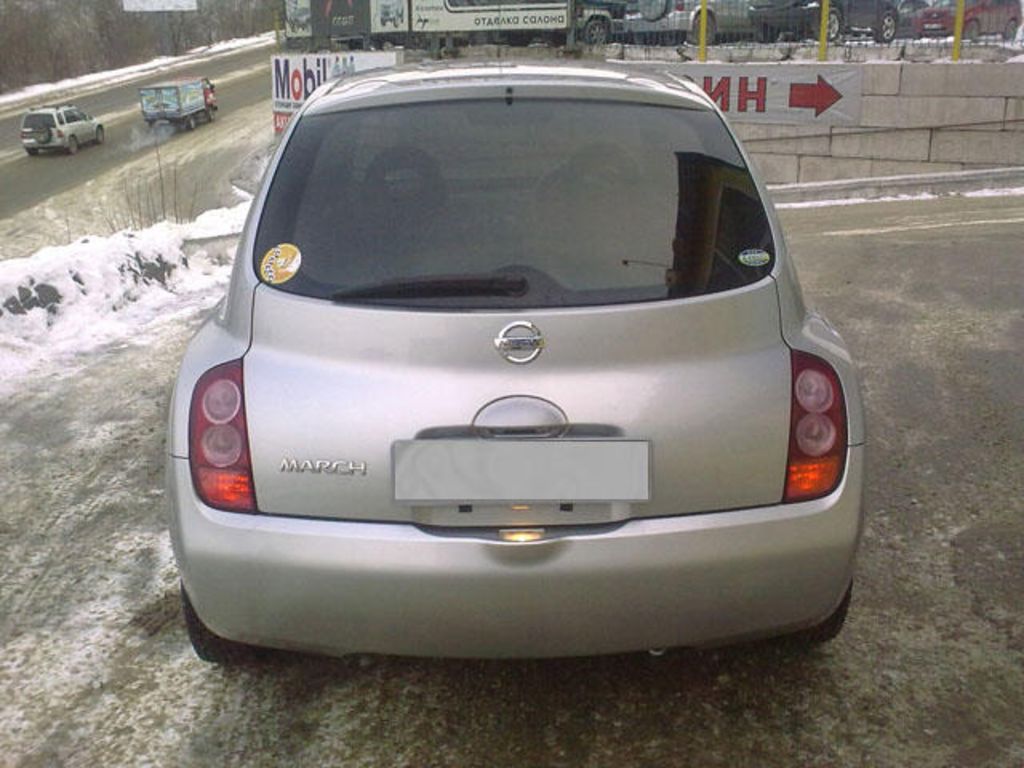 2002 Nissan March