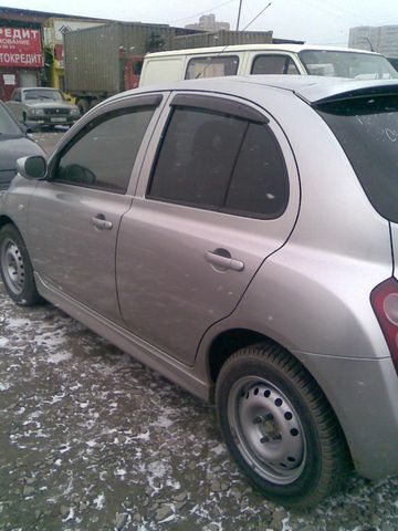 2002 Nissan March
