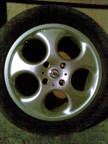 2002 Nissan March
