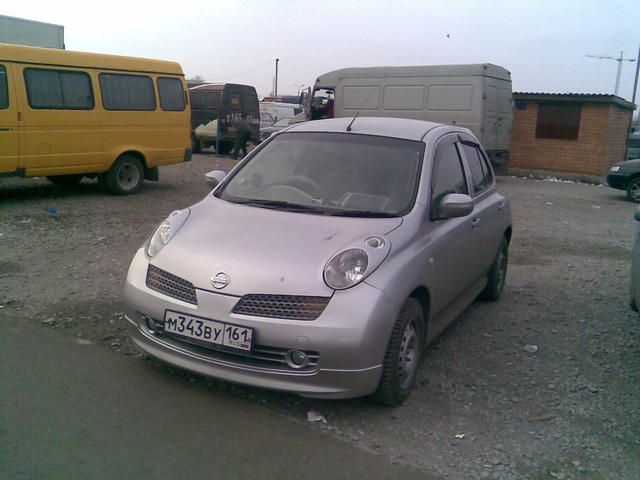 2002 Nissan March