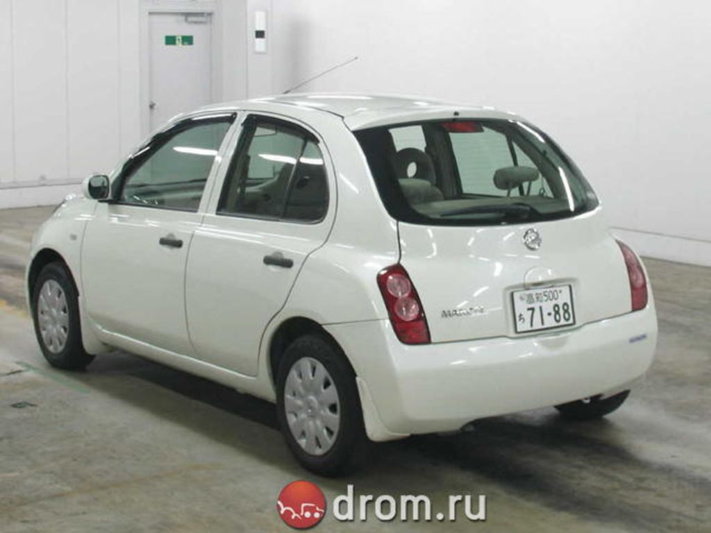 2002 Nissan March