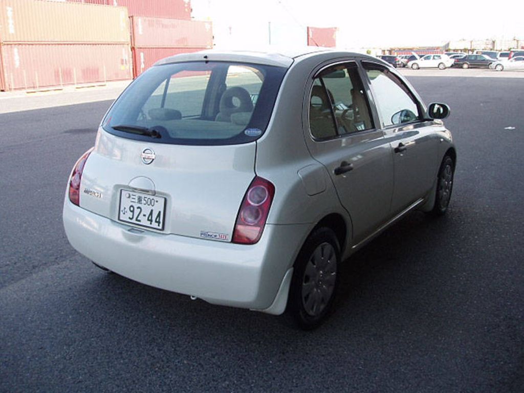 2002 Nissan March