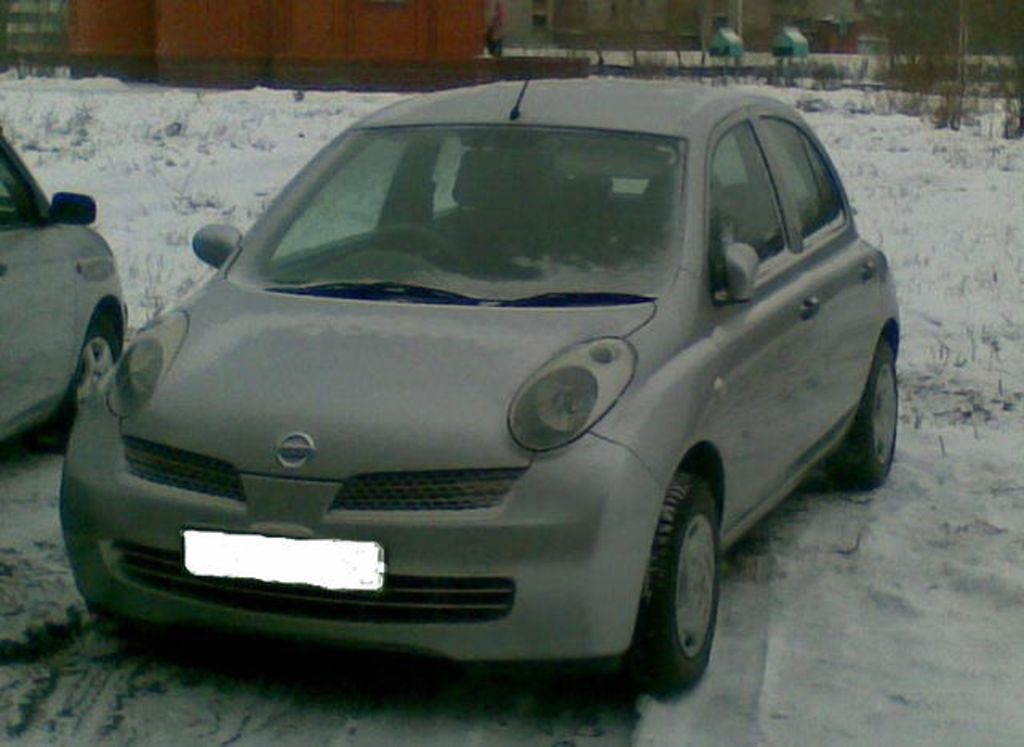 2002 Nissan March