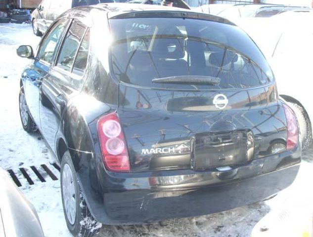 2002 Nissan March