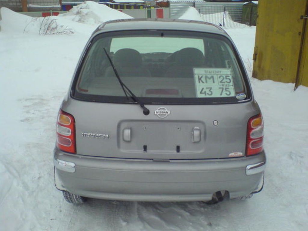 2002 Nissan March