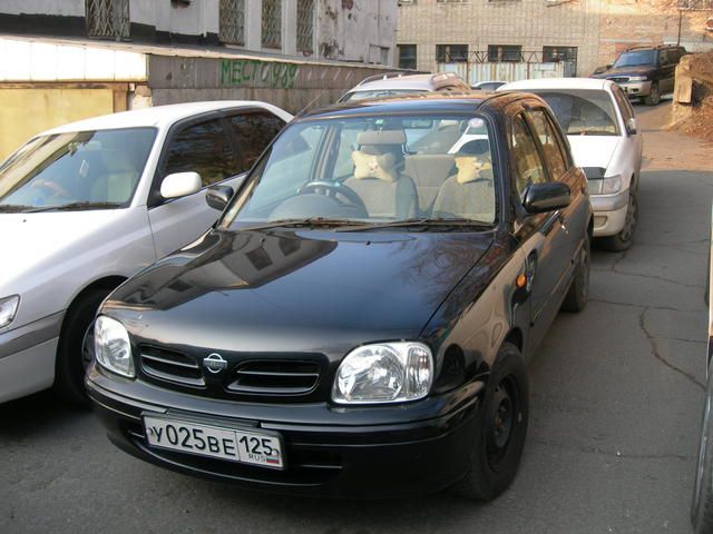 2002 Nissan March