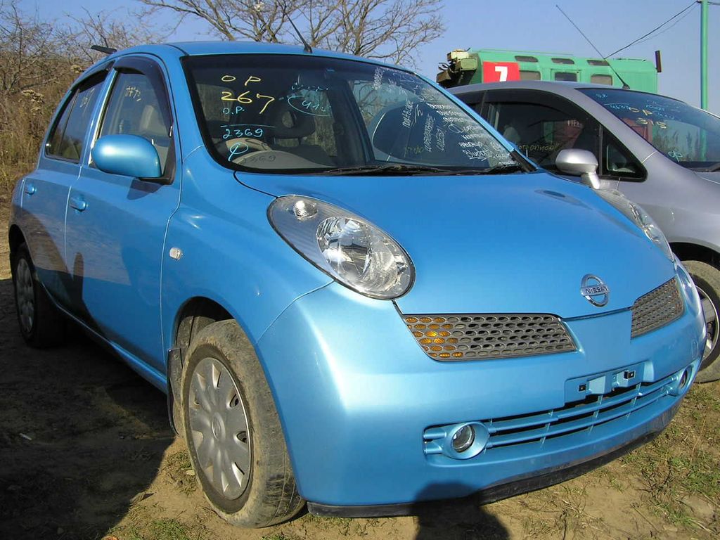 2002 Nissan March